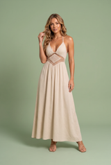 Vestido largo beige cuello halter