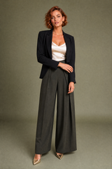 Pantalón ancho negro con pliegues delanteros