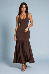 Vestido largo marrón con tirantes anchos
