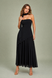 Robe longue asymétrique avec tour de cou | Variante Noir | Lounelle Paris