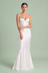 Vestido largo corte sirena espalda con cordones
