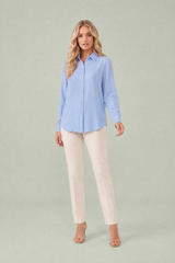 Camisa fluida de cuello vuelto