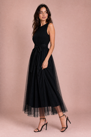 Robe longue noire tulle taille nouée | Vue de profil | Lounelle Paris