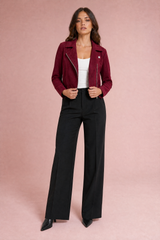 Chaqueta corta de suedina con cremallera asimétrica