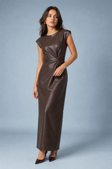 Vestido largo marrón de imitación cuero