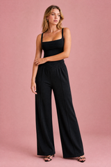 Pantalón ancho con cintura elástica en V