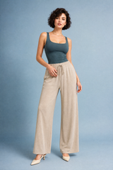 Pantalón ancho fluido con cordón