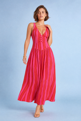 Vestido largo rosado rayado de espalda abierta