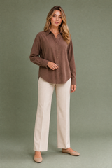 Camisa fluida con cuello camisero