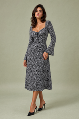 Vestido negro floral de espalda abierta