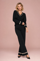 Conjunto de pantalón negro con ribetes en contraste