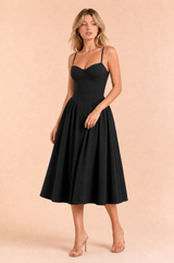 Vestido midi de tirantes finos con escote recto