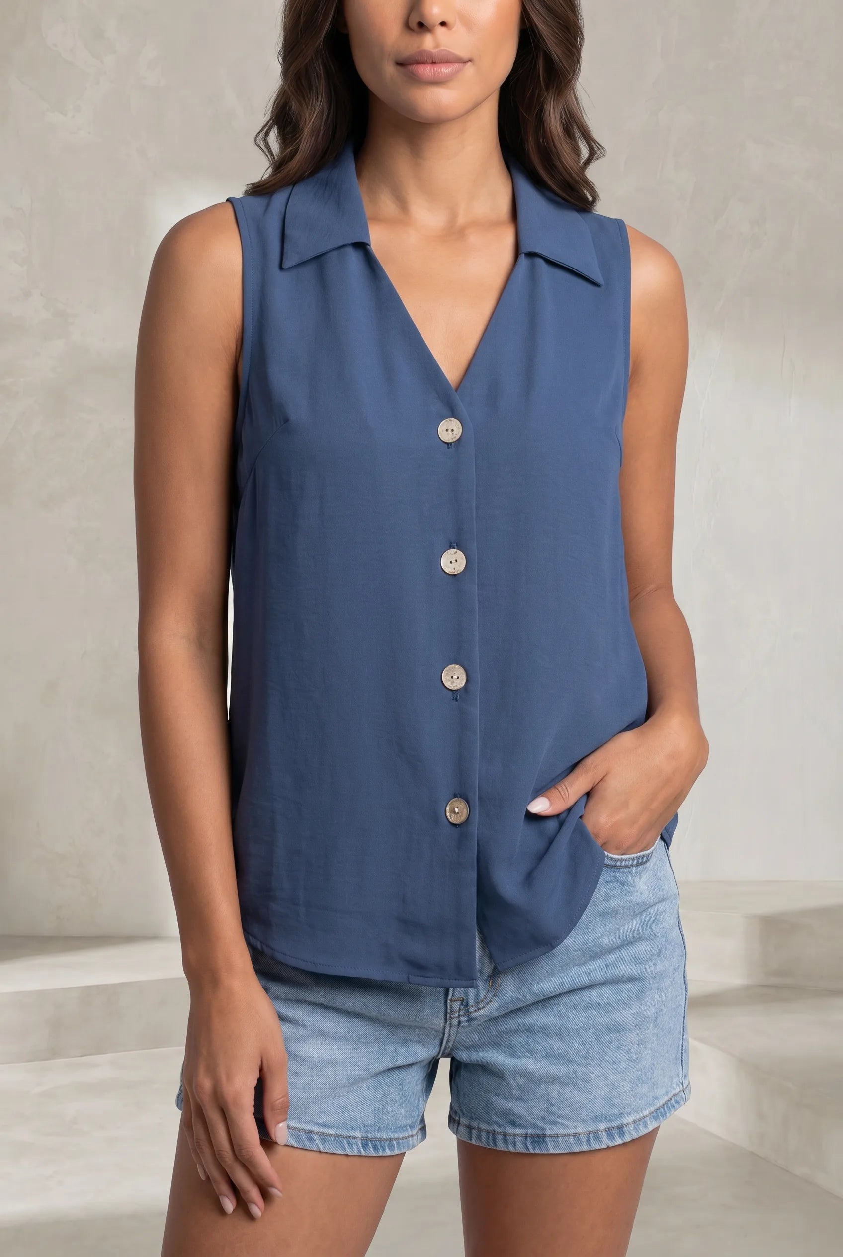 Blouse sansmanches col en V | Lounelle Paris