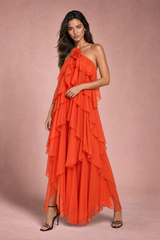 Vestido largo de espalda descubierta con volantes