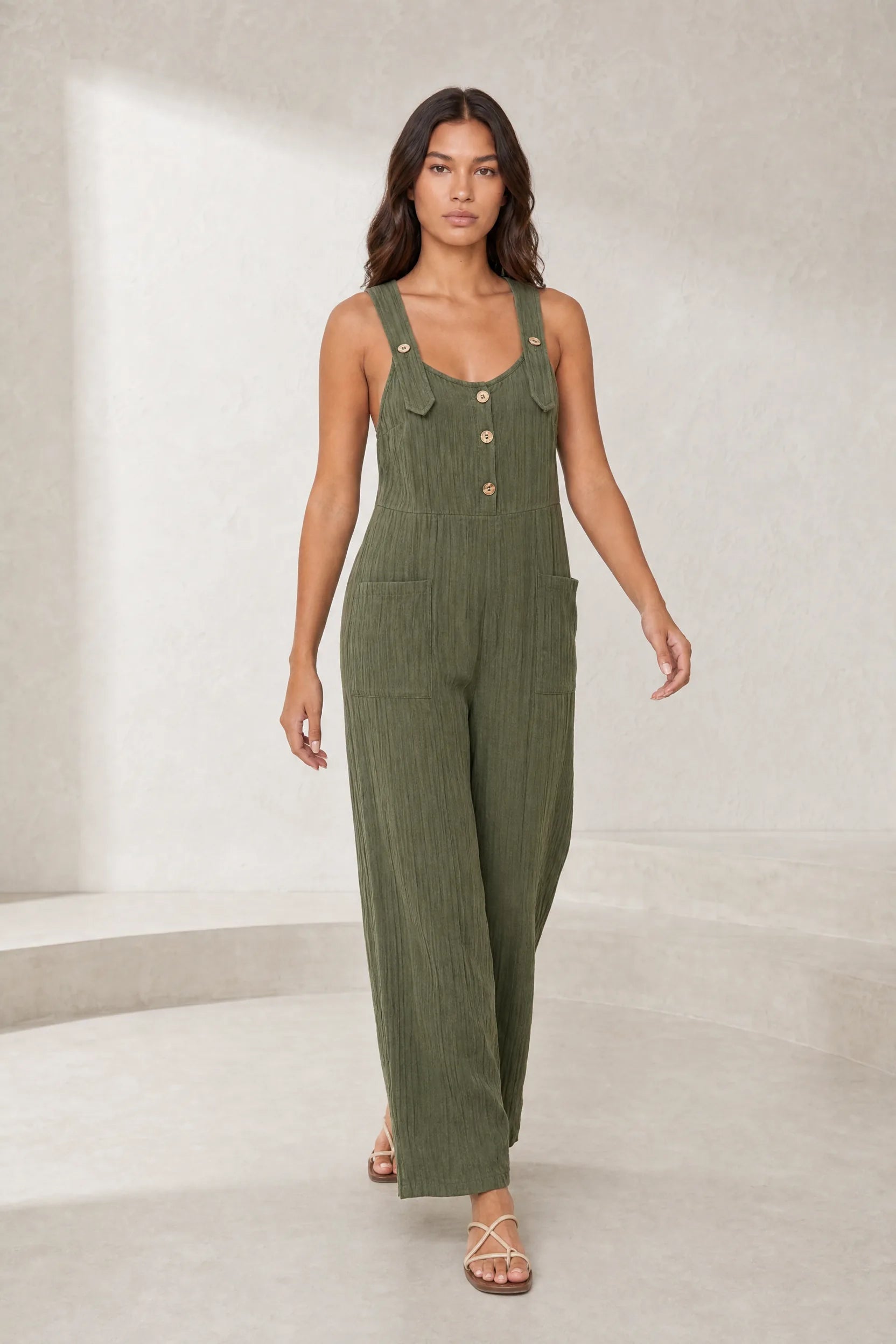 Combinaison ample vert militaire dos nu | Lounelle Paris