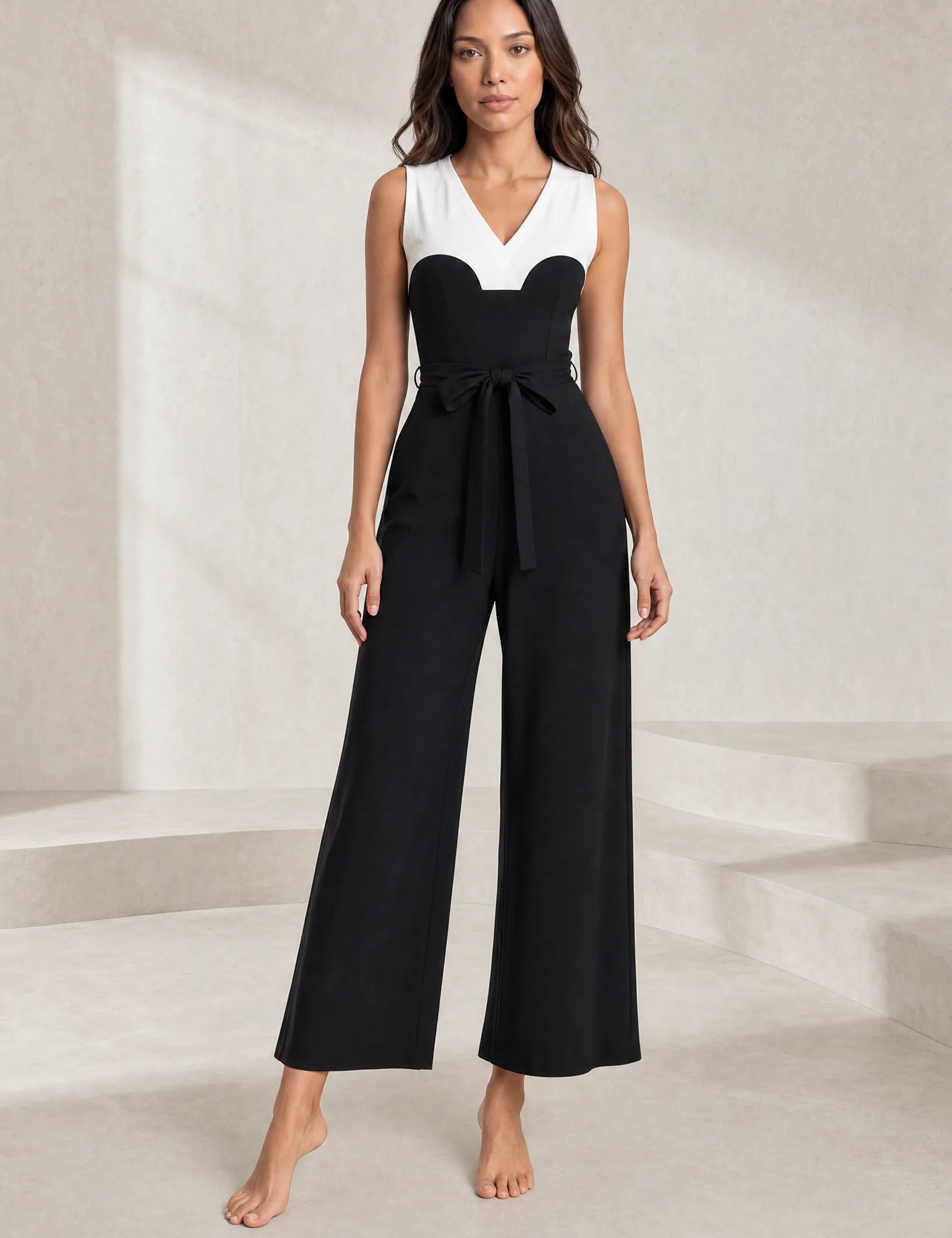 Combinaison noire et blanche col V | Lounelle Paris