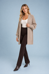 Chaleco largo beige mangas abullonadas