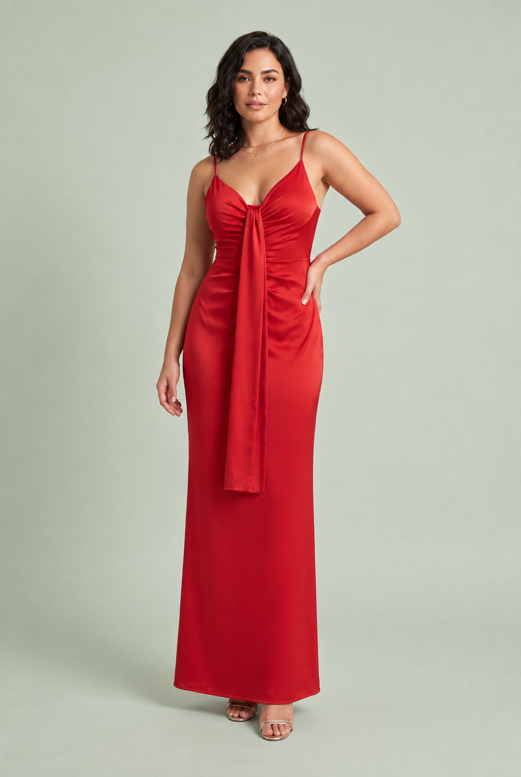 Vestido largo con escote en V drapeado