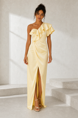 Vestido largo satinado asimétrico