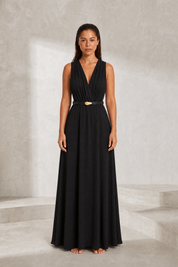 Robe noire col V ceinturée | Lounelle Paris