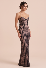 Vestido palabra de honor de encaje con espalda acordonada