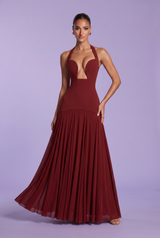 Vestido largo de cuello halter con espalda descubierta