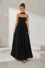Vestido largo plisado con espalda descubierta