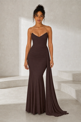 Vestido marrón palabra de honor con escote corazón