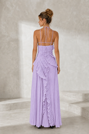 Vestido largo de cuello halter con volantes
