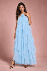 Vestido largo de espalda descubierta con volantes