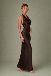 Robe longue marron ajustée dos nu | Vue de profil | Lounelle Paris