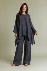 Conjunto holgado con cuello bote