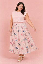 Ensemble rose floral taille haute | Porté sur une silhouette plus ronde | Lounelle Paris