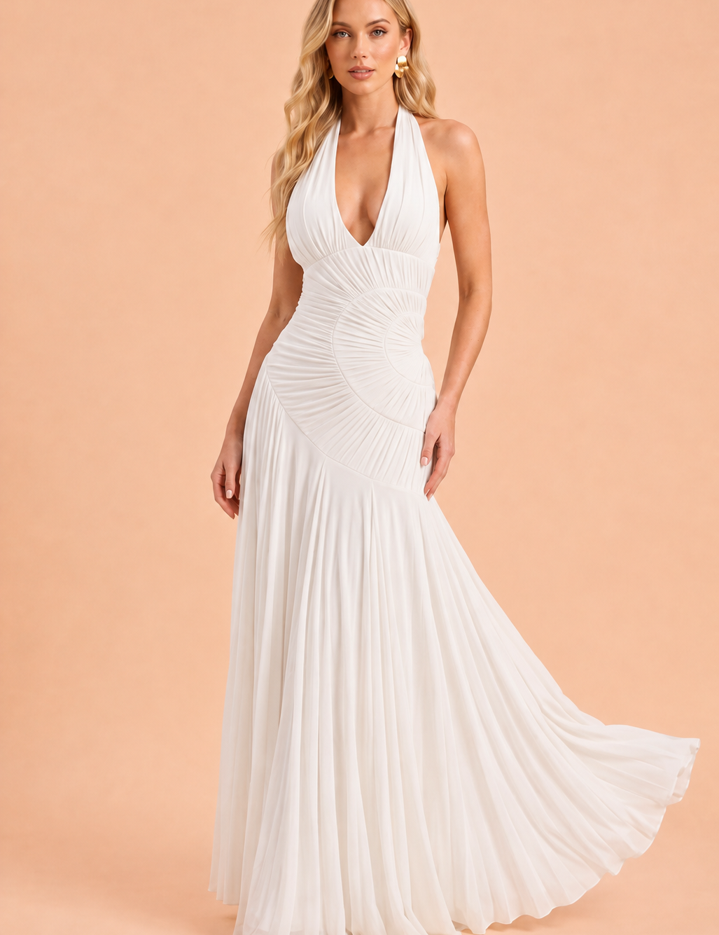 Vestido largo de cuello halter con espalda descubierta