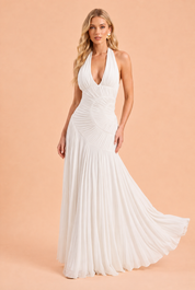 Vestido largo de cuello halter con espalda descubierta