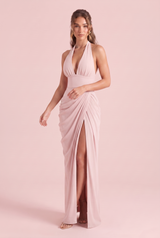 Vestido largo de cuello halter y espalda descubierta