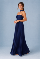 Vestido largo plisado de espalda descubierta