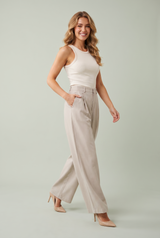 Pantalón beige ancho plisado