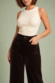 Pantalon café taille haute coupe ample | Vue rapprochée | Lounelle Paris