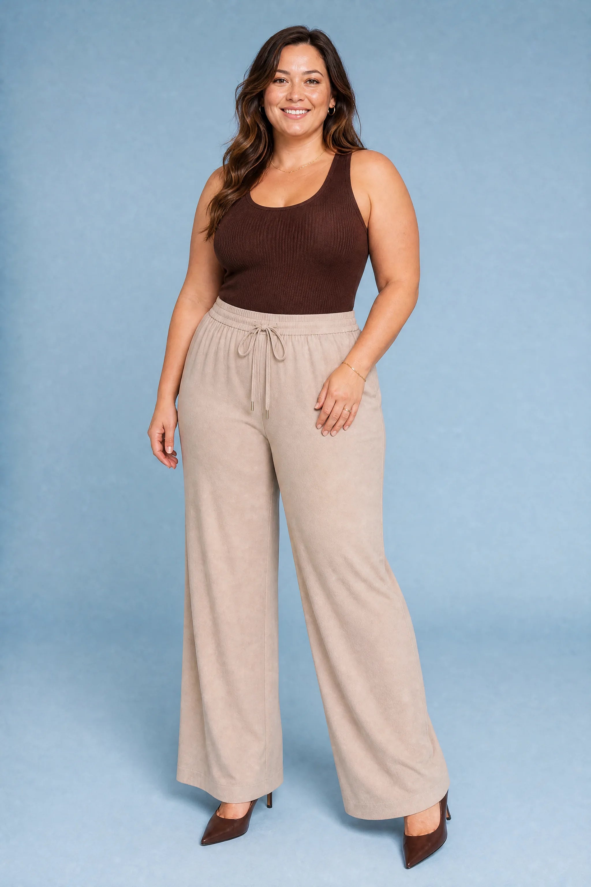 Pantalon droit coupe ample | Porté sur une silhouette plus ronde | Lounelle Paris