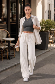 Pantalon large à cordon | Photo lifestyle | Lounelle Paris