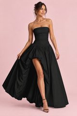 Vestido negro fruncido de palabra de honor