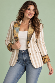 Blazer écru ajusté à rayures | Porté sur une autre silhouette | Lounelle Paris