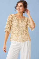 Top beige con bordado y cuentas