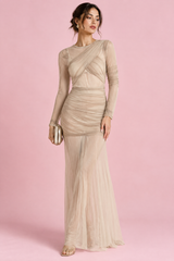 Vestido largo beige ceñido con frunces