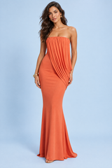 Vestido largo naranja palabra de honor con volantes