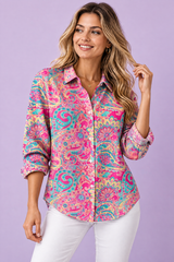 Camisa rosa con estampado floral