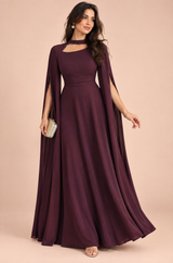 Vestido largo burdeos con escote cuadrado y mangas capa