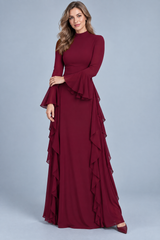 Vestido largo burdeos con volantes y mangas acampanadas