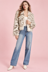 Chaqueta de pelo sintético con estampado de leopardo en blanco roto